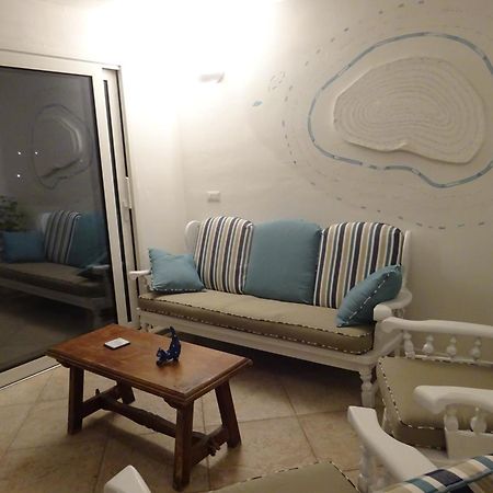 White - San Pantaleo Apartman Kültér fotó