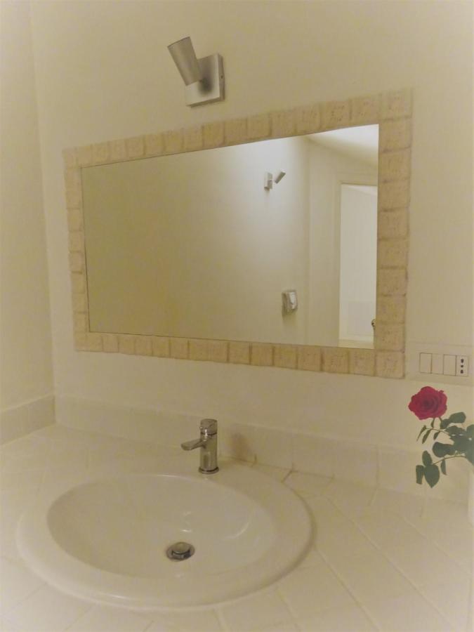 White - San Pantaleo Apartman Kültér fotó