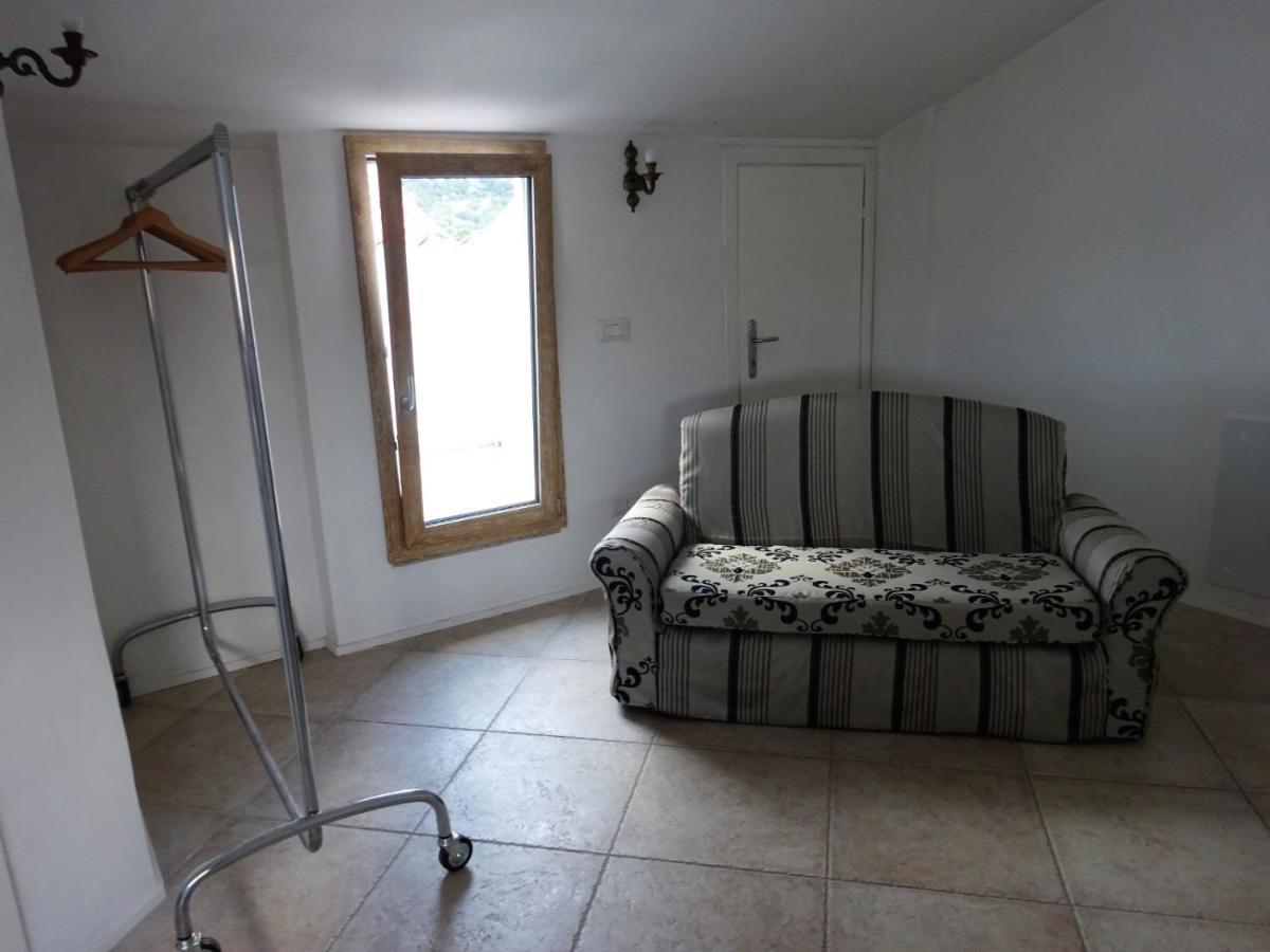 White - San Pantaleo Apartman Kültér fotó