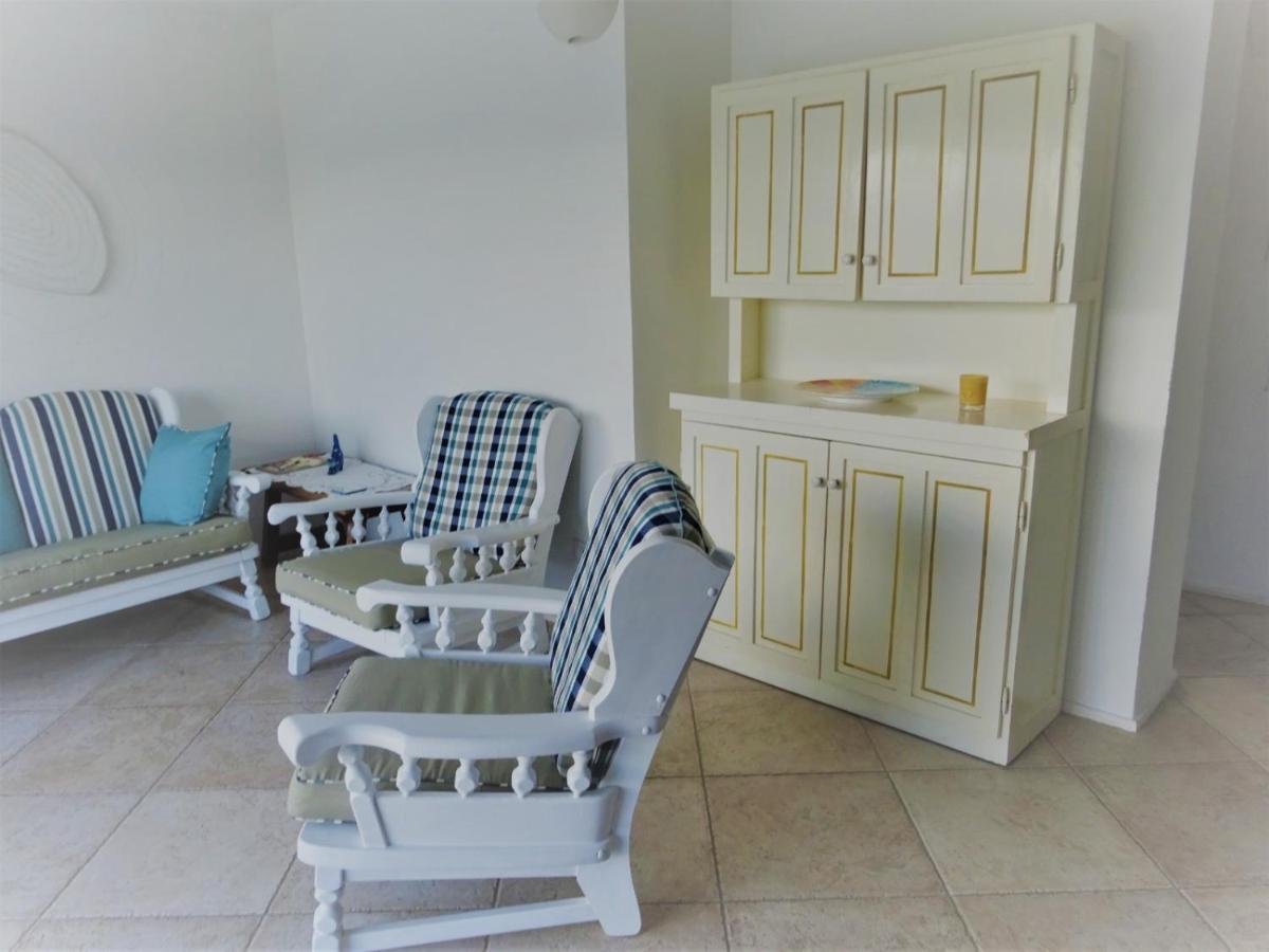 White - San Pantaleo Apartman Kültér fotó