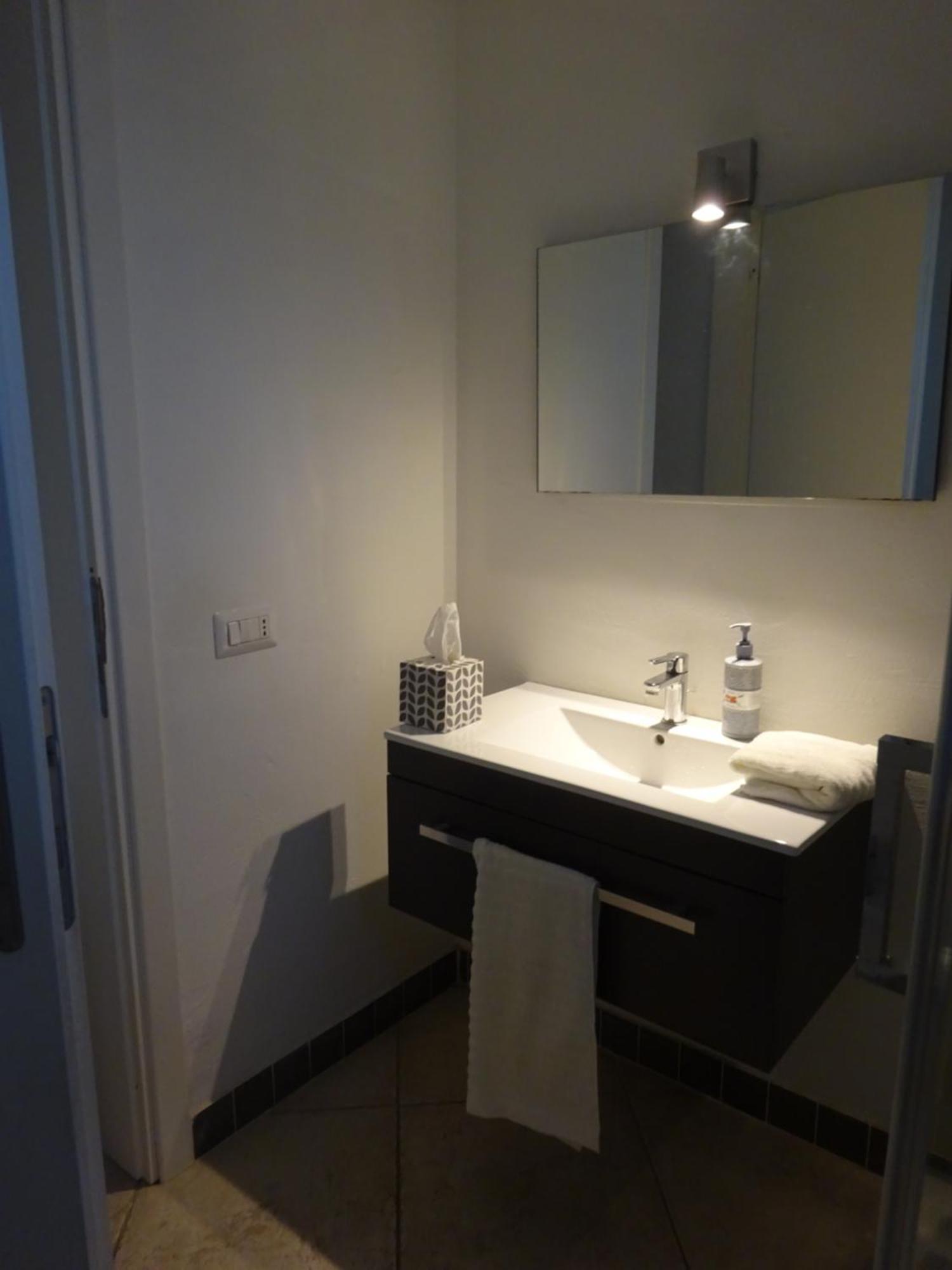 White - San Pantaleo Apartman Kültér fotó
