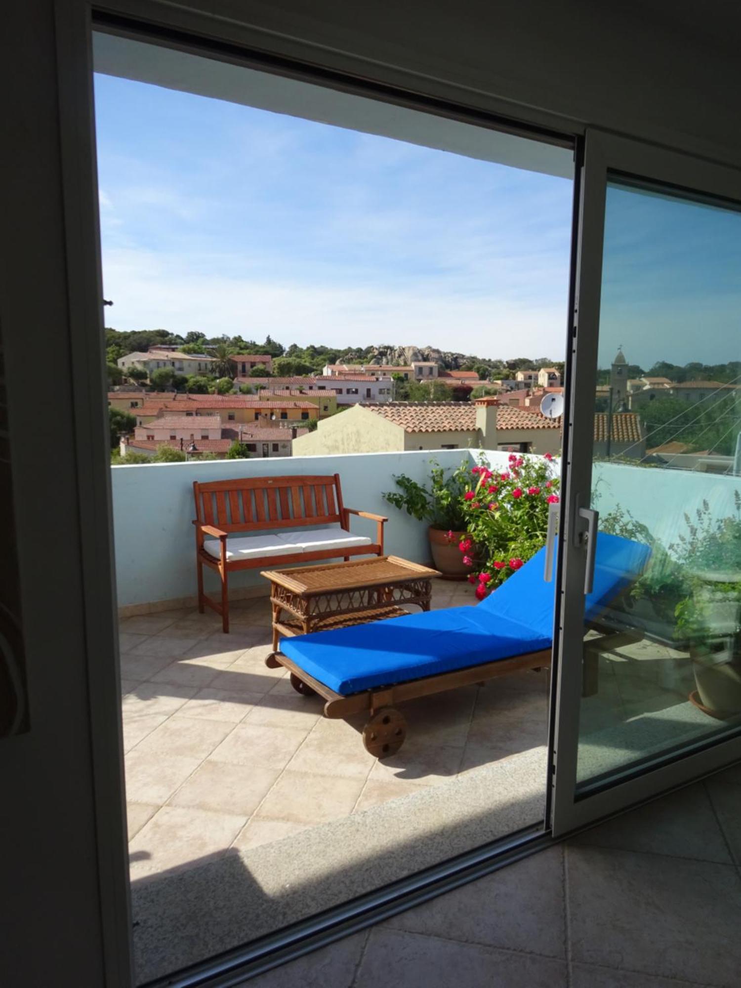 White - San Pantaleo Apartman Kültér fotó