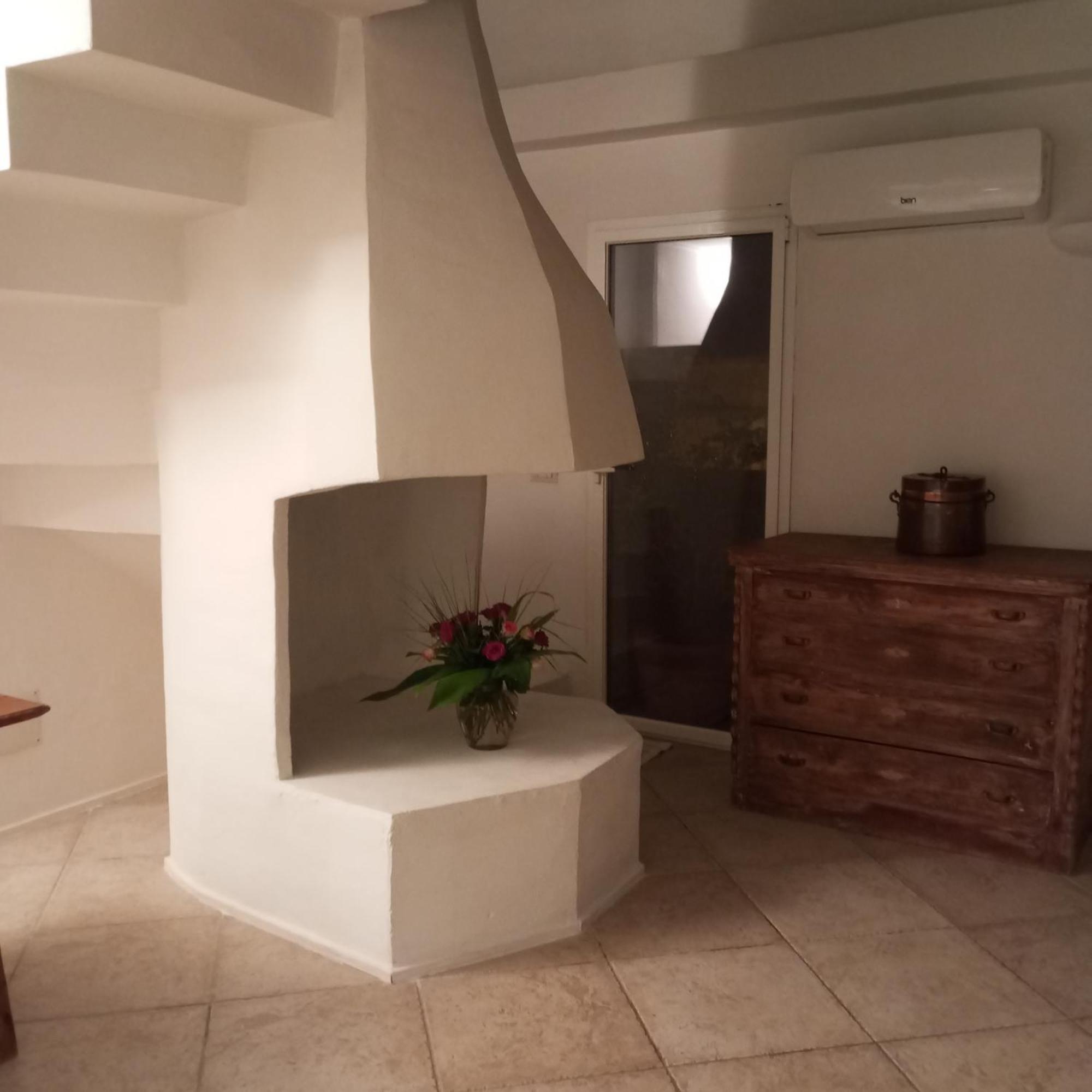 White - San Pantaleo Apartman Kültér fotó